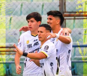 TÁCHIRA GANA Y COMPARTE CON CARABOBO EL LIDERATO
