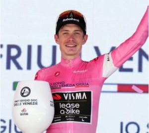 VINGEGGARD DOMINA A PLACER EN PILA Y ES LÍDER DEL GIRO