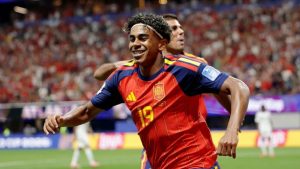 ESPAÑA RECUPERA EL BRILLO DE FAVORITO