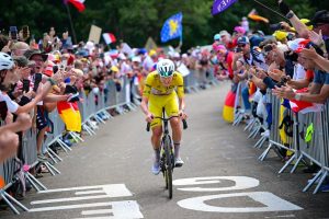 TADEJ HACE TRIZAS A SUS RIVALES EN LA MONTAÑA