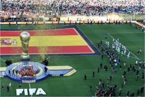 PRENSA ARGENTINA RECONOCE LA SUPERIORIDAD ESPAÑOLA PERO HACE MUTIS DE LA INFAME REACCION ALBICELESTE