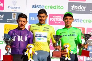 PARALIZAN LA VUELTA A COLOMBIA Y DECLARAN A DIEGO CAMARGO CAMPEÓN