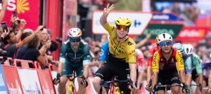 MATTHEW BRENNAN CON EL TRIPLETE EN VUELTA A ESPAÑA